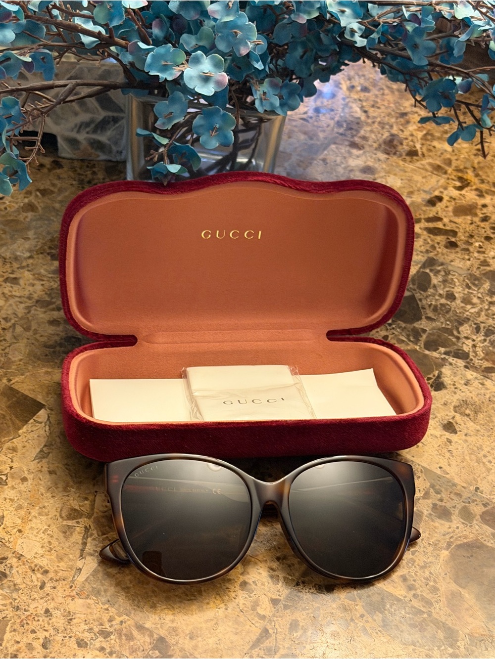 Gucci Women's Tortoiseshell Frame Sunglasses with brown Lenses